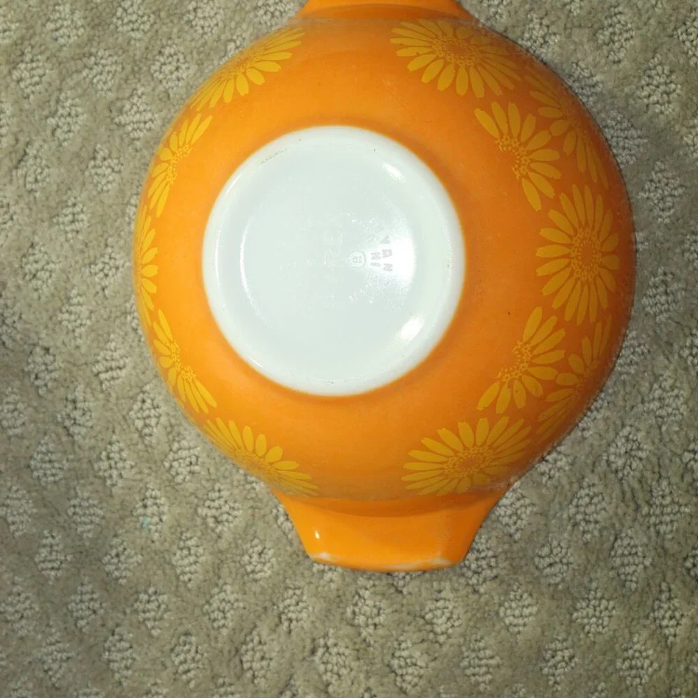 Complete Set of 4 Pyrex Vtg Sunflower 441 - 444 Nesting Cinderella Mixing Bowl